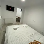 Lad Petite Maison Apartment