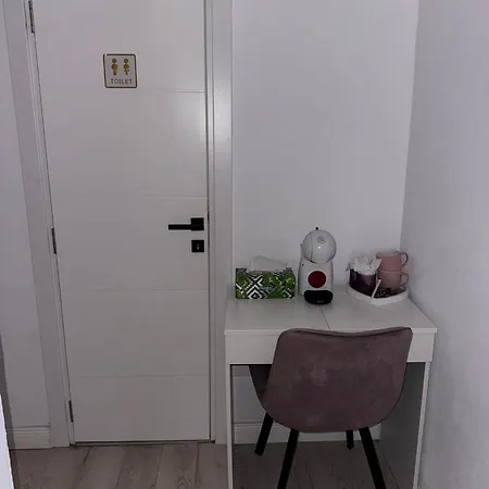 Lad Petite Maison - Free Privat Parking - Апартамент *