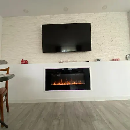 Lad Petite Maison - Free Privat Parking - Апартамент Крайова