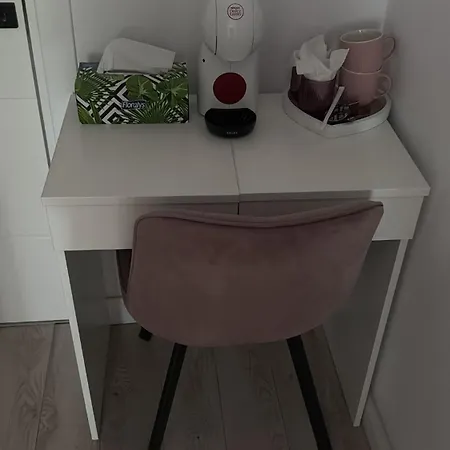 Lad Petite Maison - Free Privat Parking - Apartment