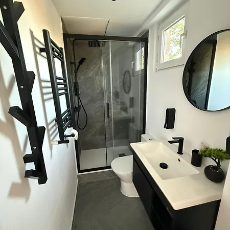 Lad Petite Maison - Free Privat Parking - Крайова
