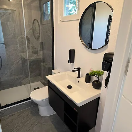 Lad Petite Maison - Free Privat Parking - Апартамент *