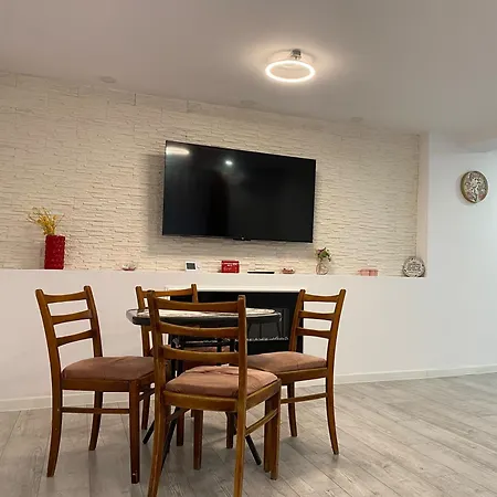 Lad Petite Maison - Free Privat Parking - Апартамент *
